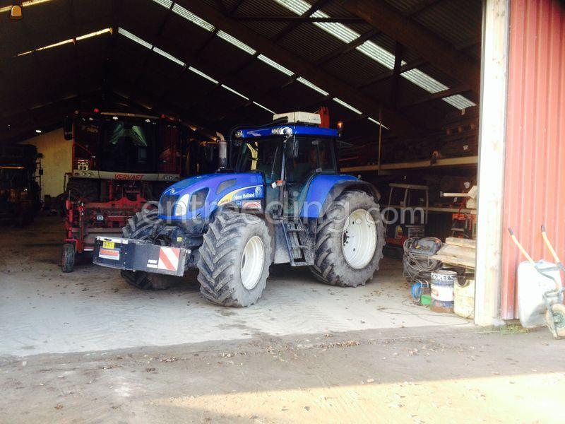 New Holland TVT 195 (215pk)