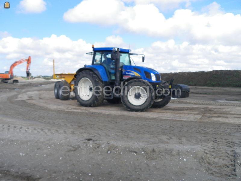 New Holland TVT 195 (215pk)