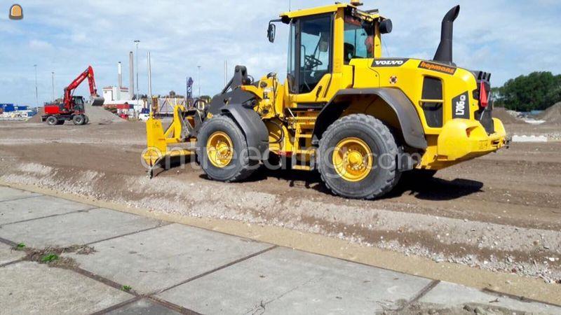 Blademaster met L30 of L70 evt. in combinatie met 3D GPS