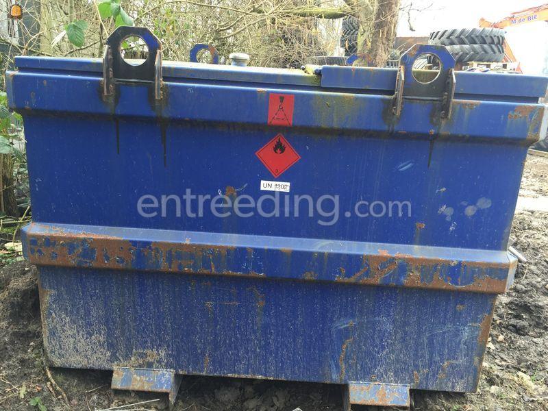 Diverse brandstoftanks en IBC 400 tmt 15000 liter