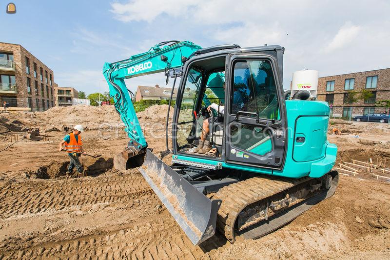Kobelco SK75SR