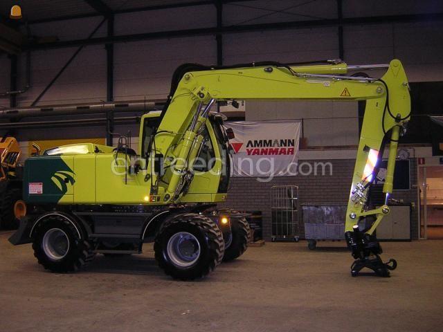 Liebherr A900C