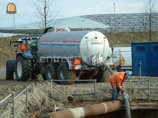 New Holland + Tank 13000 ... Omgeving Kamerik