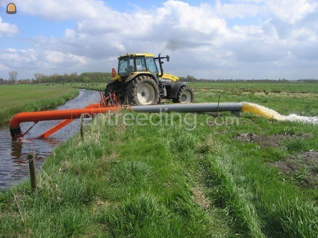 New Holland met WATER POMP
