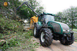 Valtra + Greentec houtversnipperaar