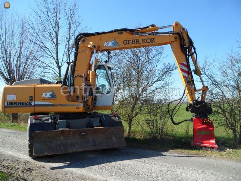 Liebherr + Stobbenfrees
