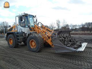 Liebherr L 542 + schudbak Omgeving Oosterwolde