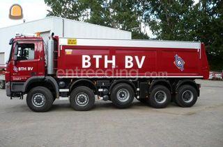 Mercedes  Kippervrachtaut... Omgeving Roermond