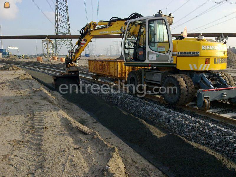 Graafmachine/Spoormachine met Padschuif