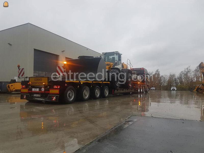 Dieplader-combinatie Volvo FH16-750 8x4/4 trekker met een vier-assige Faymonville VarioMAX dieplader