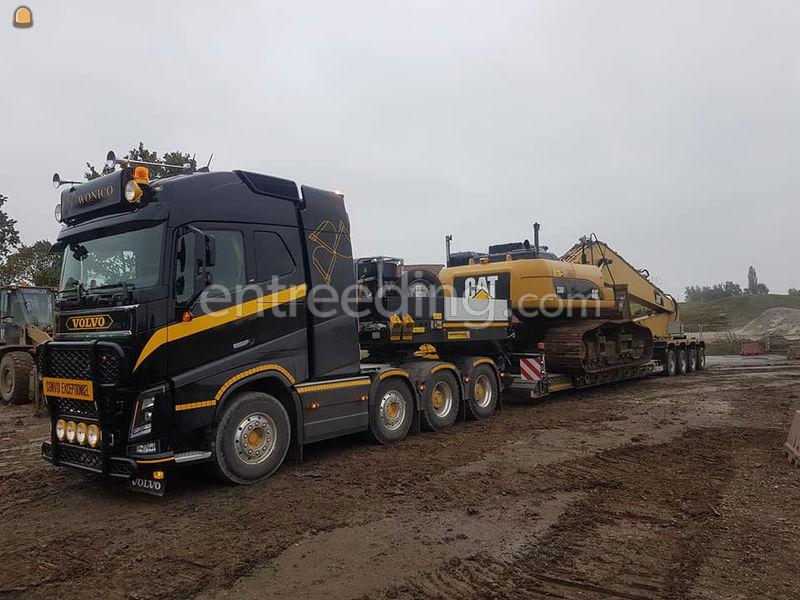 Dieplader-combinatie Volvo FH16-750 8x4/4 trekker met een vier-assige Faymonville VarioMAX dieplader