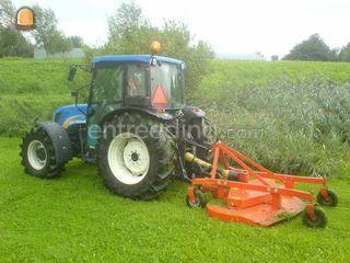 trekker met gazonmaaier Omgeving Rotterdam