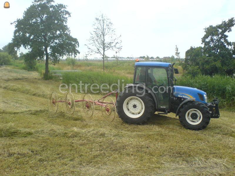 New holland met acrobaat