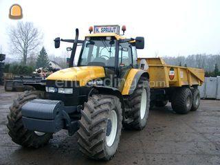Tracktor + grondkar 10 m3 Omgeving Weesp