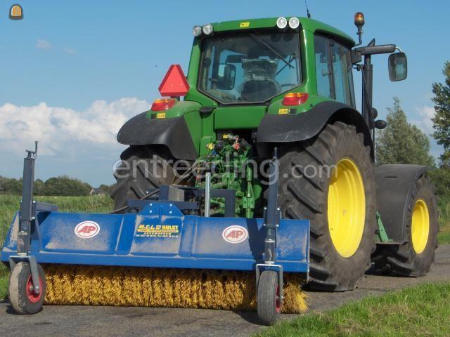 John Deere + AP veegmachine