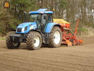 New Holland + Zaaicombina... Omgeving Harderwijk