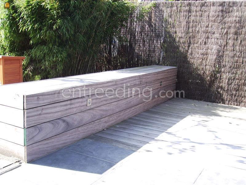 Tuinverlichting, tuin- en straatmeubilair plaatsen