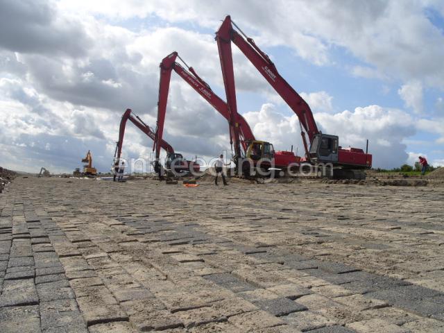 Boot Grond-, Weg en Waterbouw B.V. uit Etten-Leur