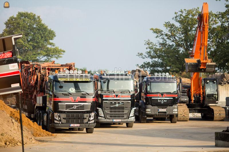 Transport van grond, granulaatsoorten, containers, machines, ...