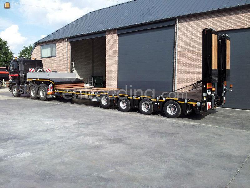 Volvo FH trekker met dieplader