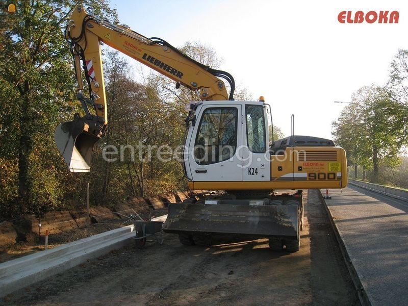 Liebherr 900