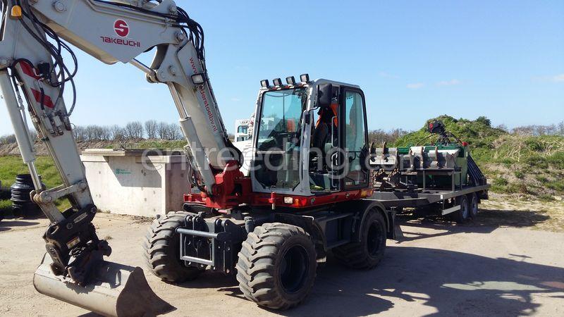 Takeuchi TB295W & DKS en overdruk