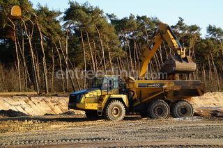 Komatsu HM 400 Omgeving Kempen
