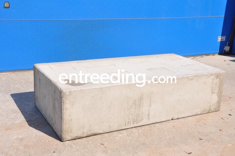 Betonblok 1.60x80x40 - glad