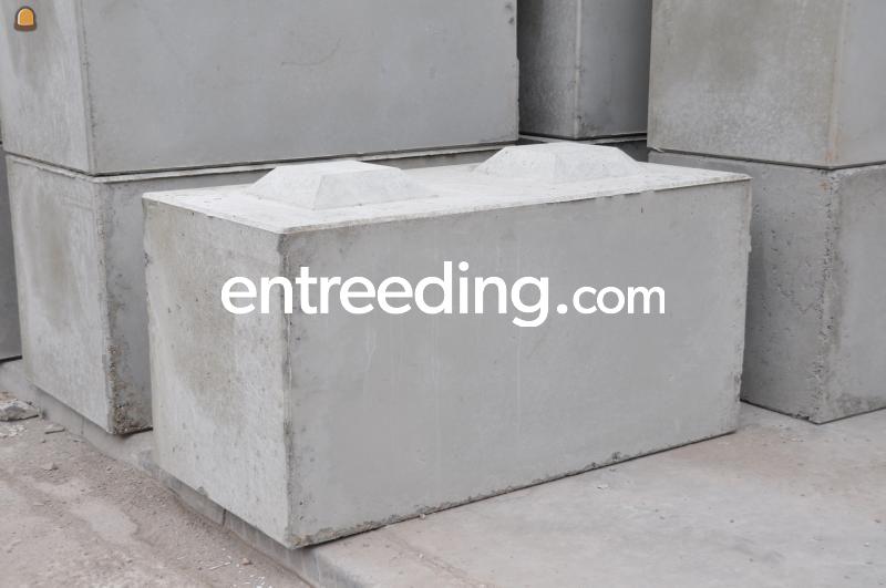 Betonblok 1.60x80x80 - 2 nokken