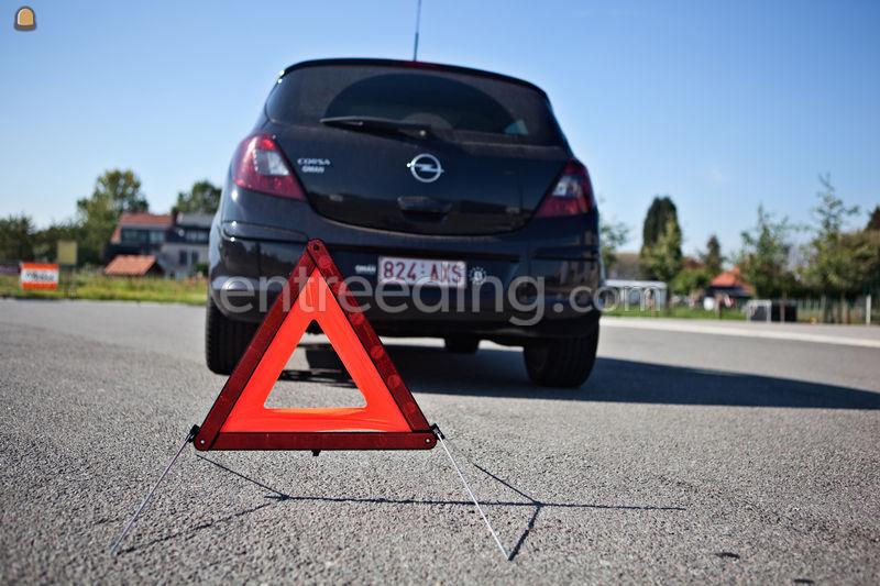 Voertuigsignalisatie: contourmarkering, gevarendriehoek, ADR,...