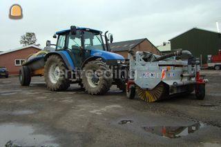 Veegmachine met water Omgeving Alphen a/d Rijn