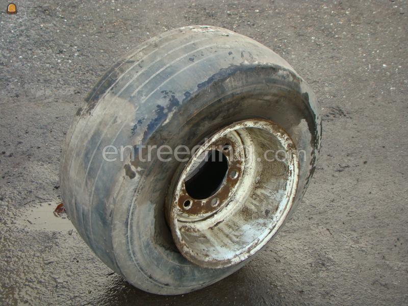 Te koop 1x Vredestein 13-75-16