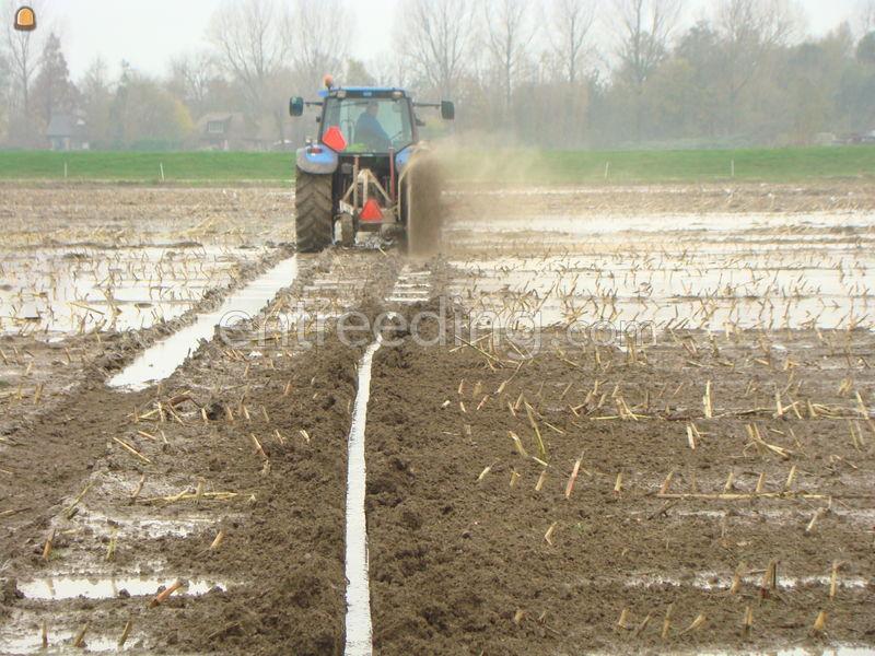 Tractor en Sleuvenfrees
