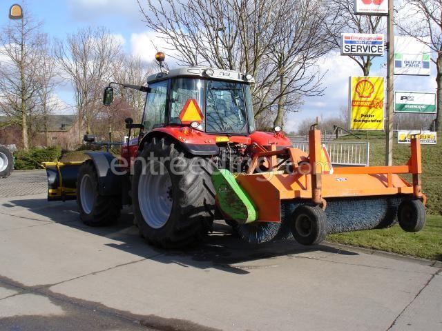 Trekker + Holaras veegmachine