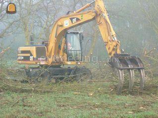 Caterpillar M316 Omgeving Emmen