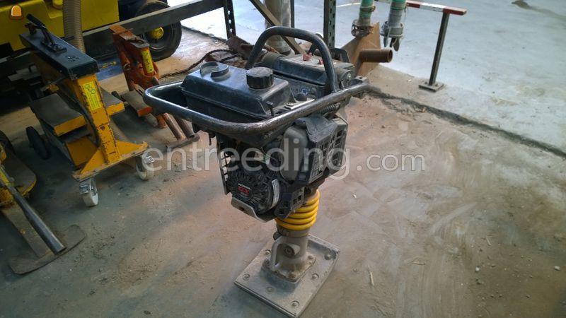 Diverse sleufstampers