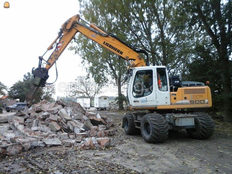 Liebherr 900