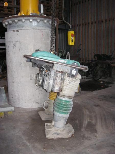 Diverse sleufstampers