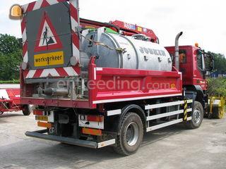 Iveco met waterton en rol... Omgeving Eindhoven