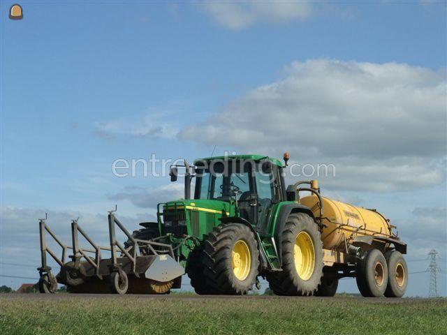 John Deere 6910