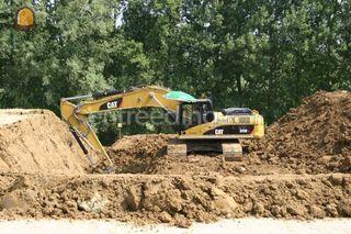 Cat 325 D  Omgeving Bemmel