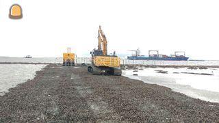 Hitachi ZX 210 LC-7A Omgeving Terneuzen