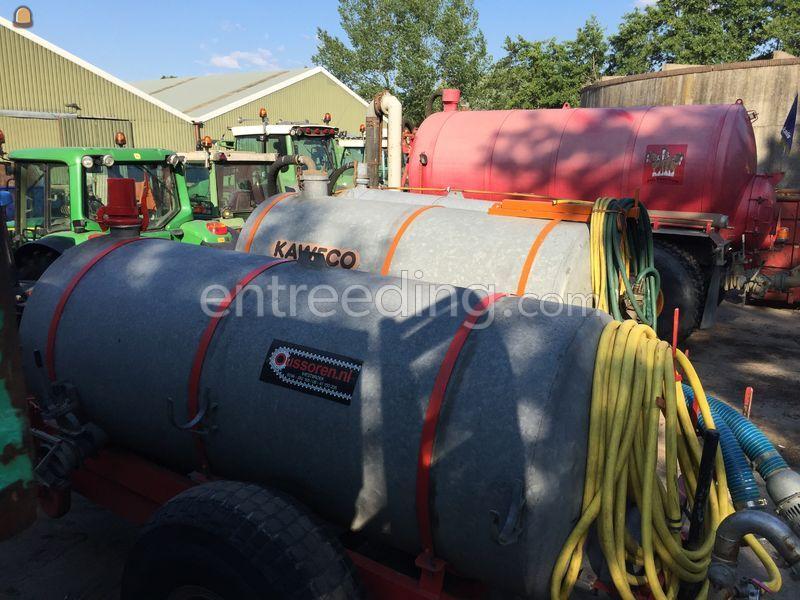 Trekker + 4m3 waterwagen