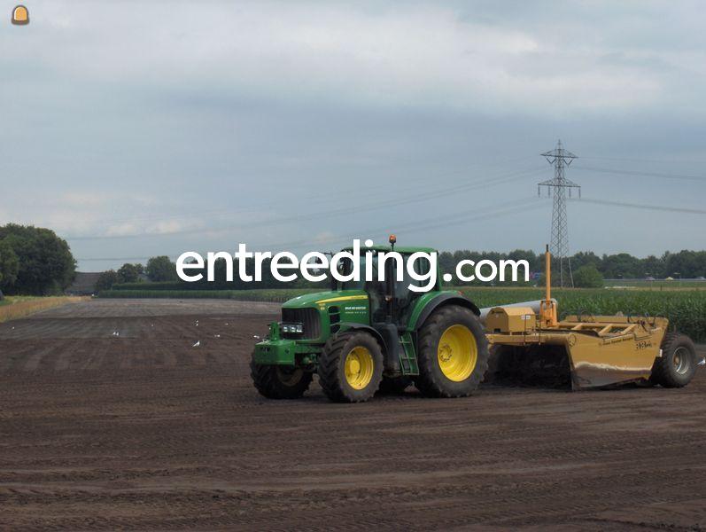 John Deere 7230R + GPS mekos dozerbak laser gestuurd