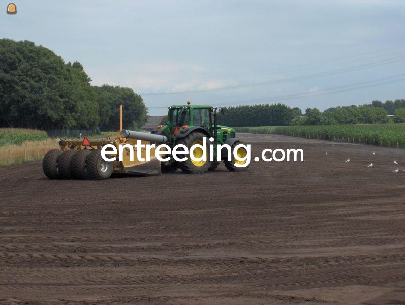 John Deere 7230R + GPS mekos dozerbak laser gestuurd