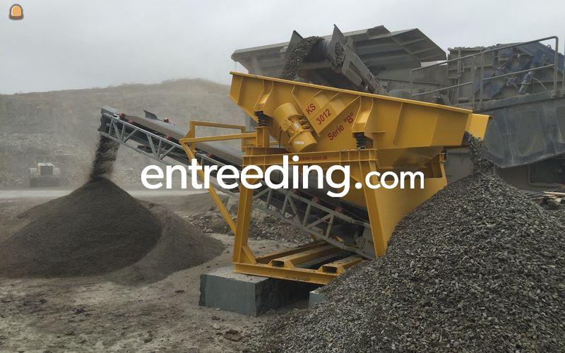 KLÖCKNER KS 3012 schudzeef op containerchassis