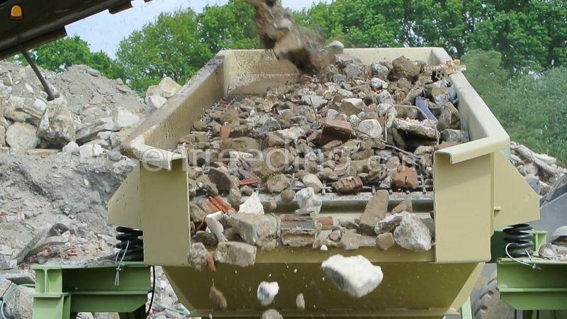 KLÖCKNER KS 3012 schudzeef op containerchassis