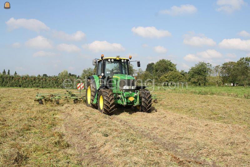 John Deere + Krone schudder