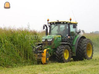 Tractor + voor en achter ... Omgeving Tiel