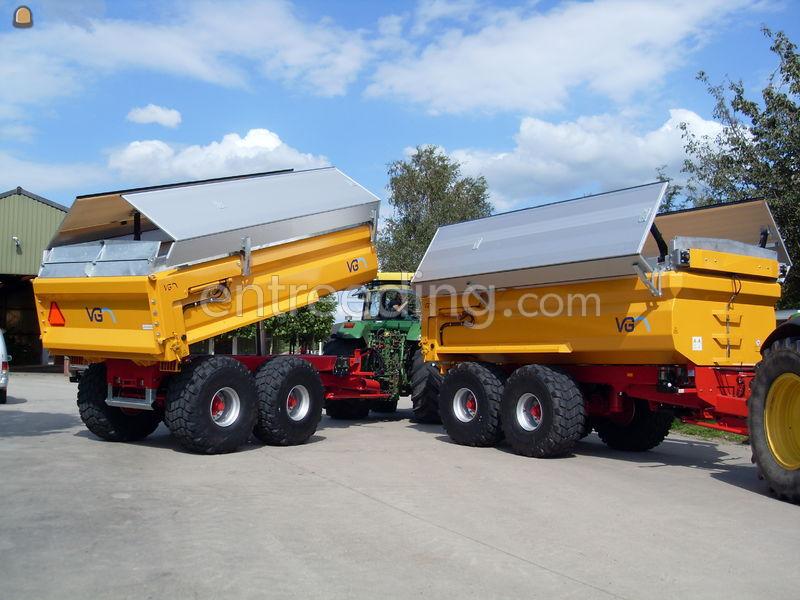 John Deere + VGM Dumper
